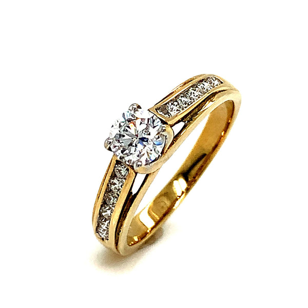 (SOFIA) Anillo con diamantes en oro amarillo 10kt. - DGjoyeros