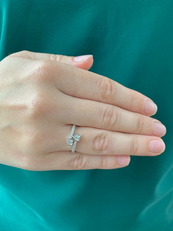 (SOFIA) Anillo (corazones) con diamantes en oro blanco 10k - DGjoyeros
