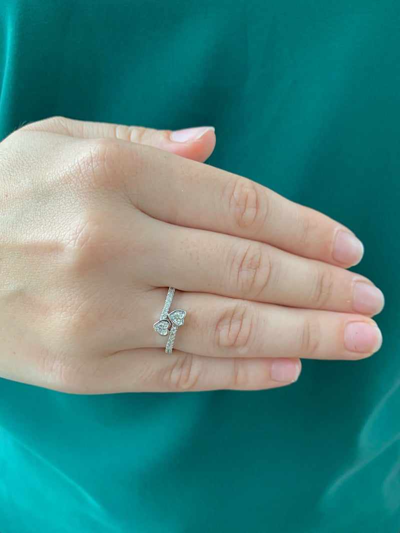 (SOFIA) Anillo (corazones) con diamantes en oro blanco 10k - DGjoyeros