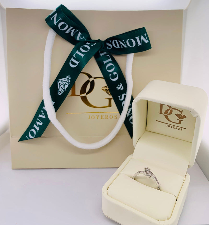 (SOFIA) Anillo (corazones) con diamantes en oro blanco 10k - DGjoyeros