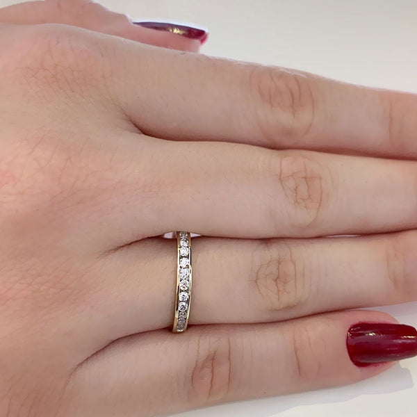 (SOFIA) Banda con diamantes en oro amarillo 10k - DGjoyeros