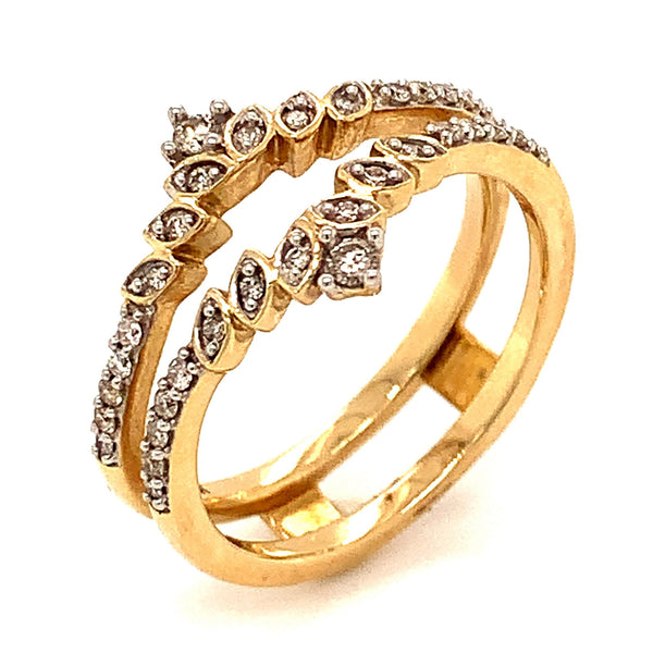 (SOFIA) Bandas con diamantes en oro amarillo 10kt. - DGjoyeros