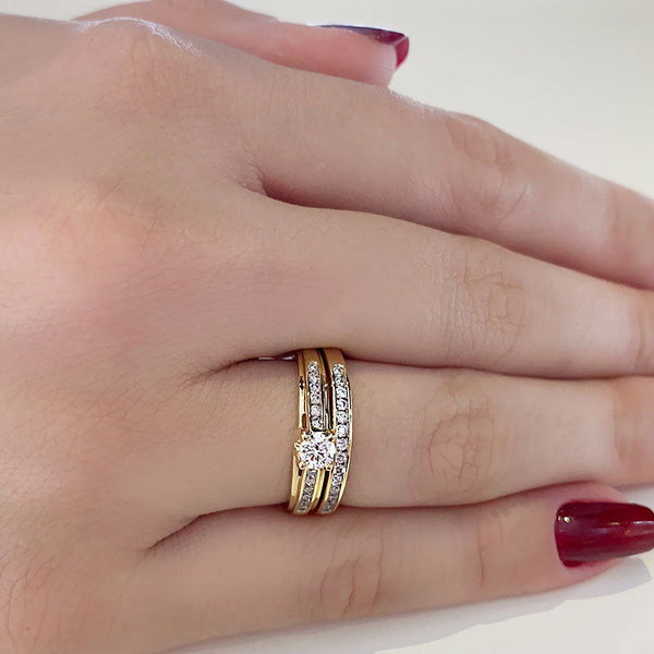 (SOFIA) Set de anillos con diamantes en oro amarillo 10kt. - DGjoyeros