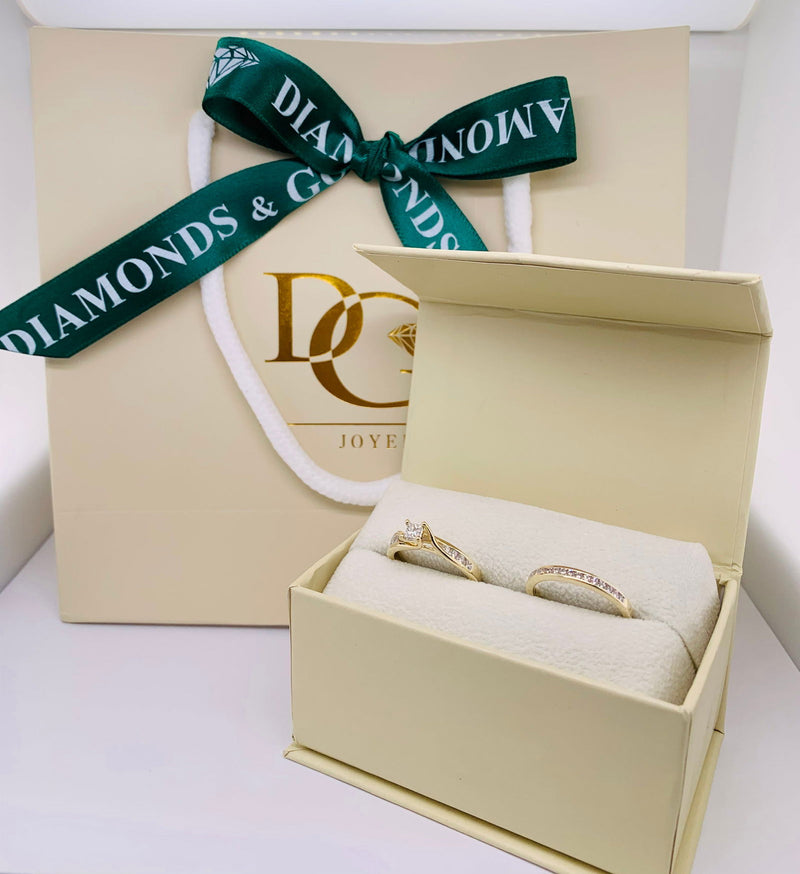 (SOFIA) Set de anillos de diamantes en oro amarillo 10kt. - DGjoyeros