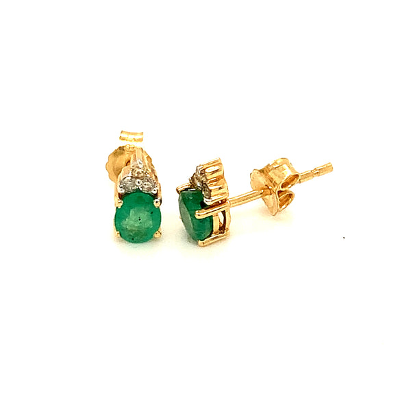 Aretes de esmeralda en oro amarillo 18k