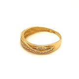 Anillo con circones en oro amarillo 10kt.