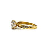 Anillo con circones en oro amarillo 10kt.