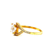 Anillo con circones en oro amarillo 10kt.