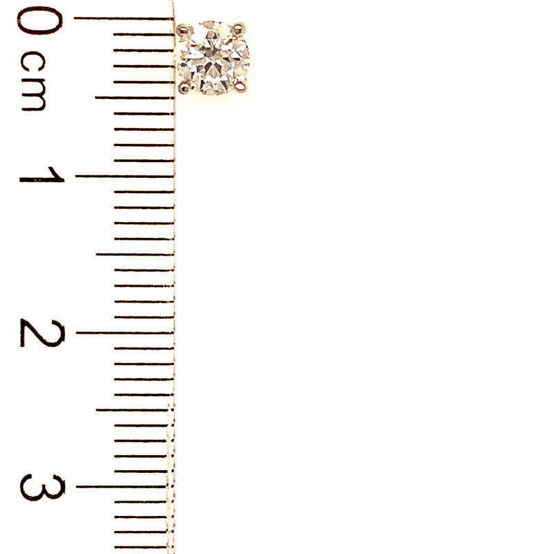 (LD) Aretes con diamantes de laboratorio en oro amarillo 14kt.