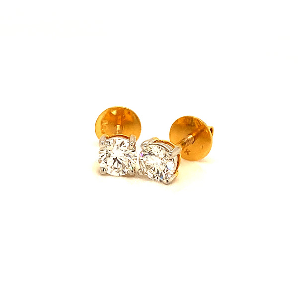 (LD) Aretes con diamantes de laboratorio en oro amarillo 14kt.