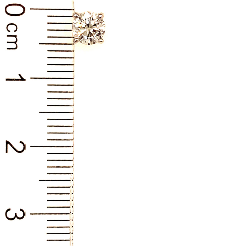 (LD) Aretes con diamantes de laboratorio en oro amarillo 14kt.