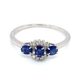 Anillo de Zafiros con Diamantes en oro blanco 14k.