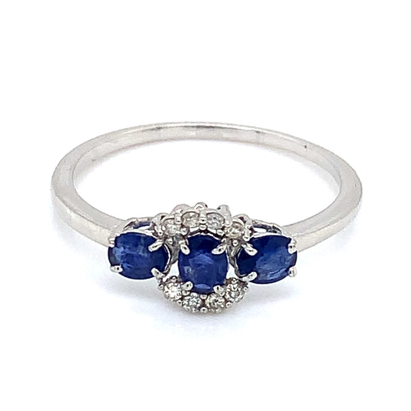 Anillo de Zafiros con Diamantes en oro blanco 14k.