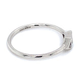 Anillo de Zafiros en oro blanco 14k.