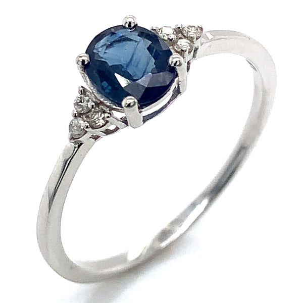 Anillo de Zafiros con Diamantes en oro blanco 14k.