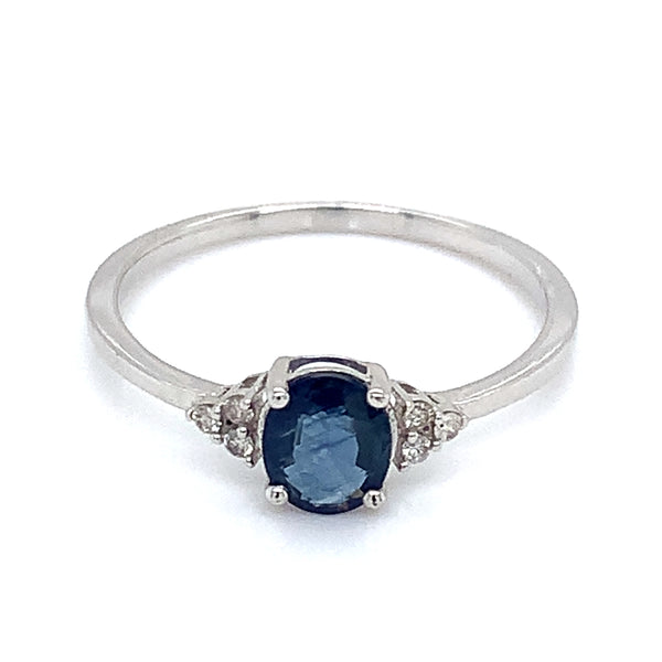 Anillo de Zafiros con Diamantes en oro blanco 14k.