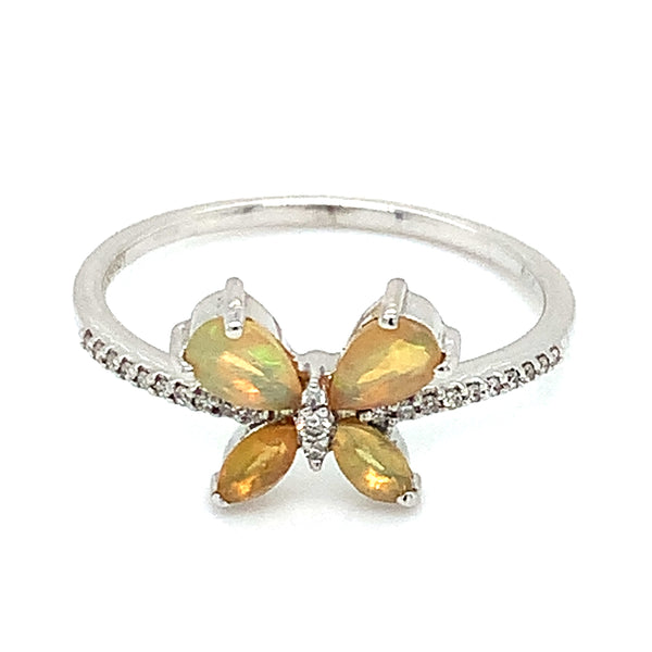 Anillo de Ópalo con diamantes en oro blanco 14k.