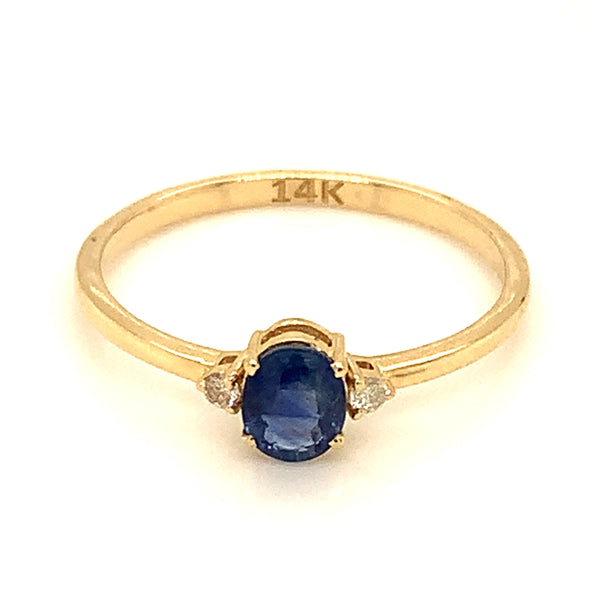 Anillo de Zafiro con diamantes en oro amarillo 14k.