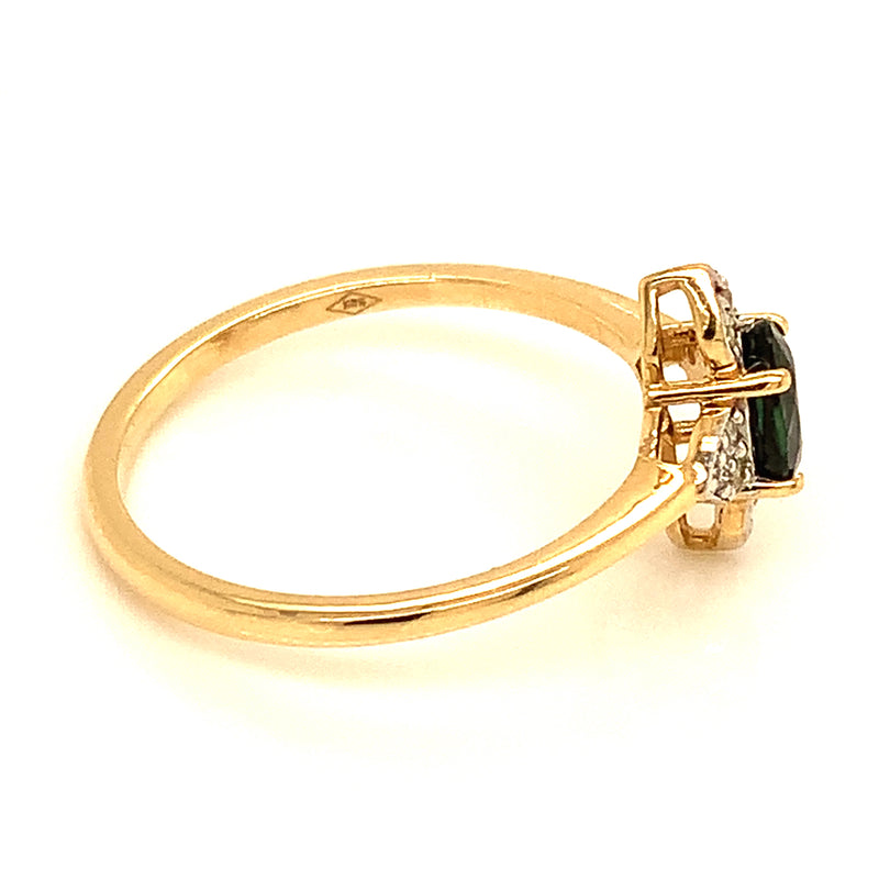 Anillo de zafiro con diamantes en oro amarillo 14k