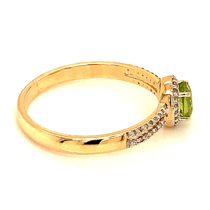 Anillo de Peridoto con diamantes en oro amarillo 14k.