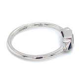 Anillo de Zafiros en oro blanco 14k.