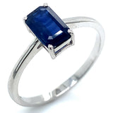 Anillo de zafiro en oro blanco 14k