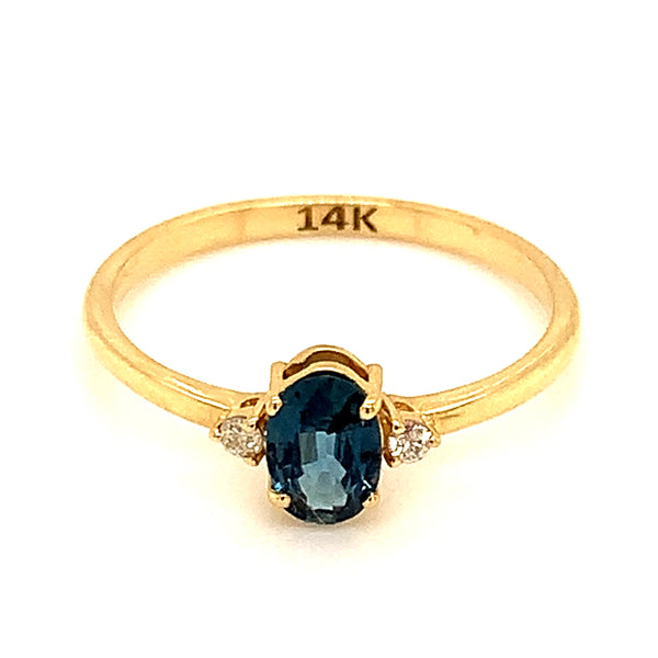 Anillo de Zafiro con diamantes en oro amarillo 14k.