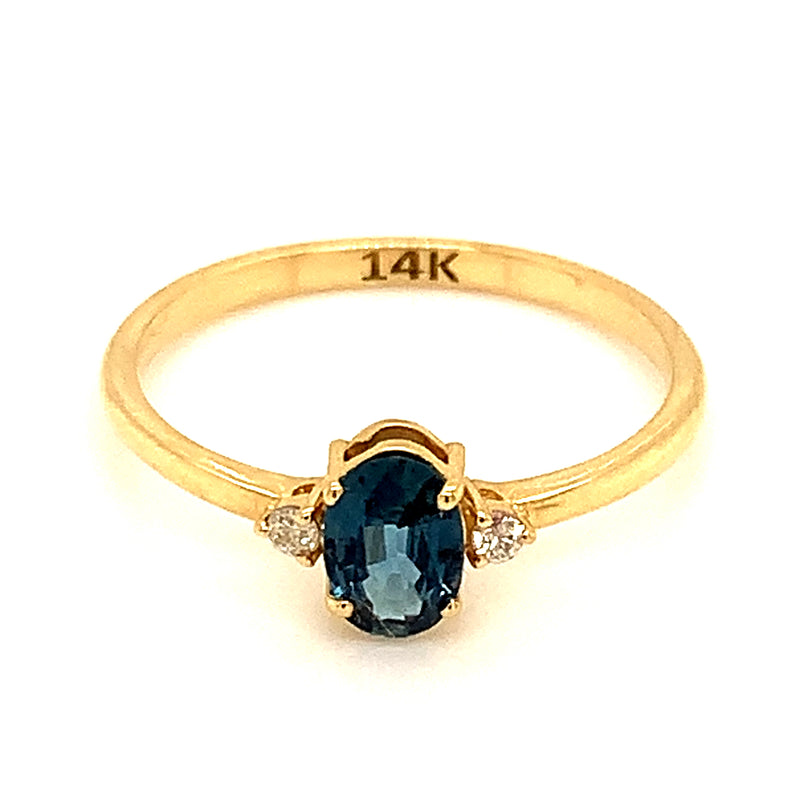 Anillo de Zafiro con diamantes en oro amarillo 14k.
