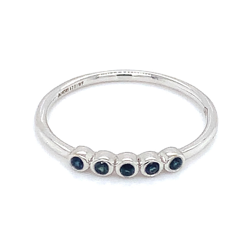Anillo de zafiros en oro blanco 14k