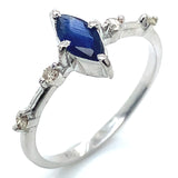 Anillo con zafiro con diamantes en plata 925