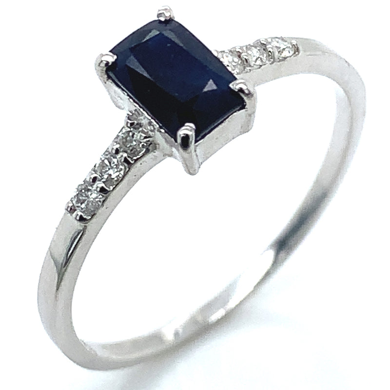 Anillo con zafiro y diamantes en plata 925