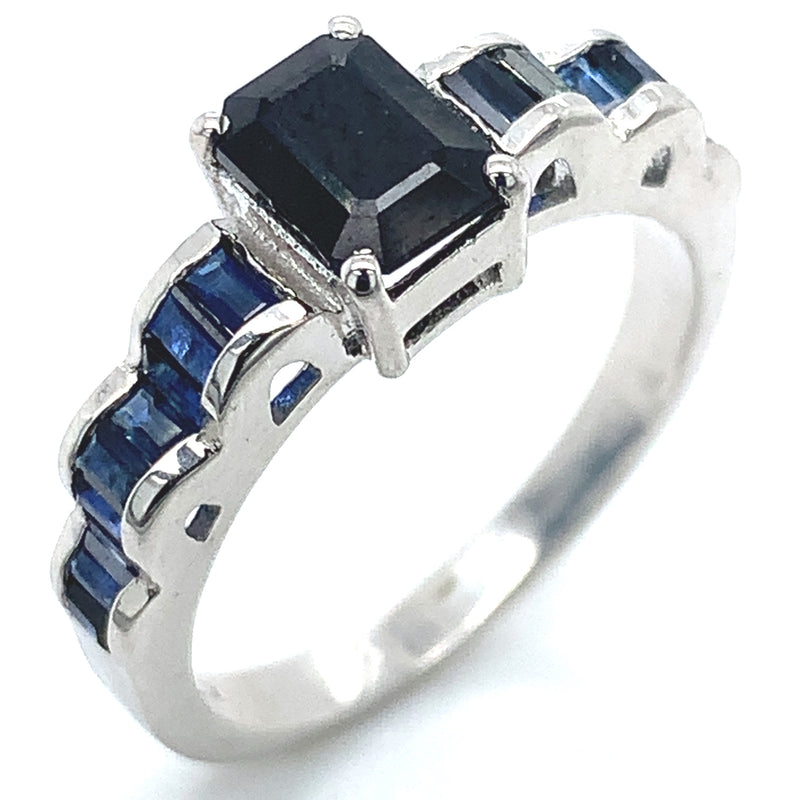 Anillo con zafiros en plata 925