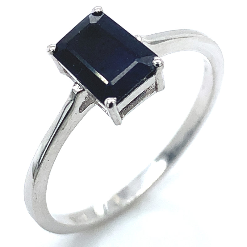 Anillo con zafiro en plata 925