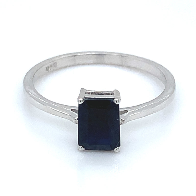 Anillo con zafiro en plata 925
