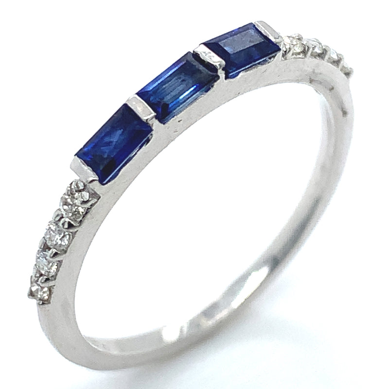 Anillo con  zafiros y diamantes en plata 925  ANTES: $165.00