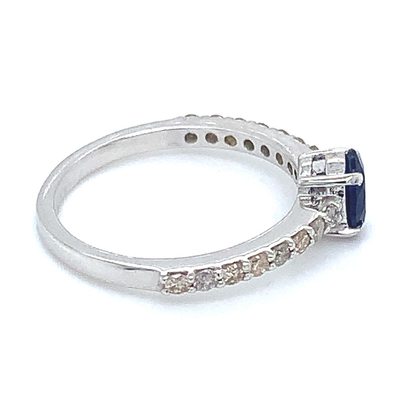Anillo con zafiro y diamantes en plata 925