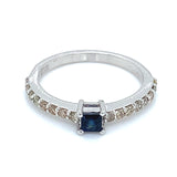 Anillo con zafiro y diamantes en plata 925