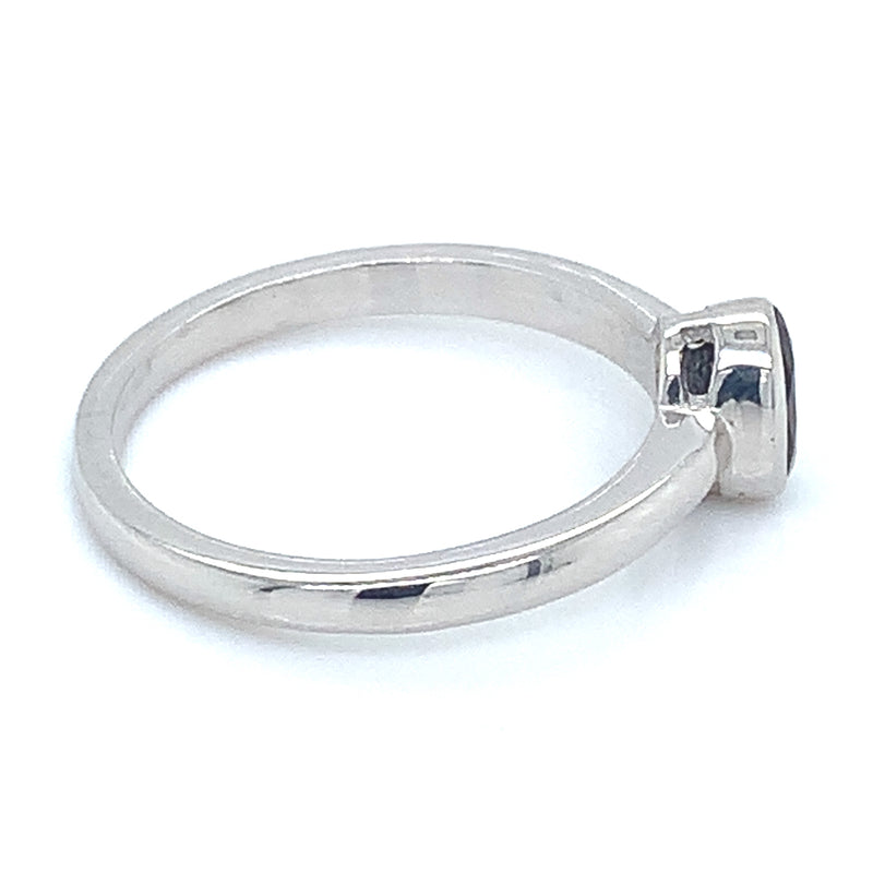 Anillo con zafiro en plata 925