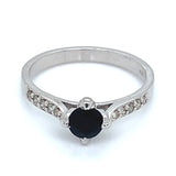 Anillo con zafiro y diamantes en plata 925