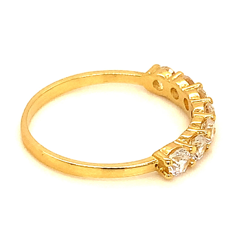Anillo con circones en oro amarillo 18kt.