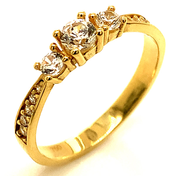 Anillo con circones en oro amarillo 18kt.
