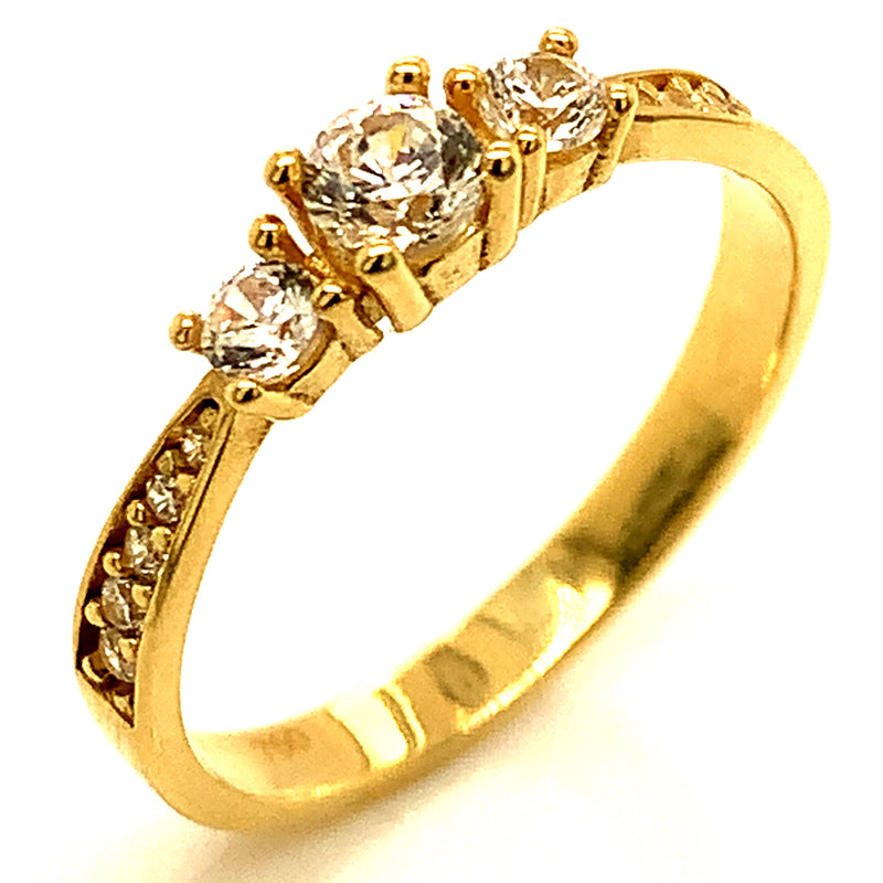 Anillo con circones en oro amarillo 18kt.