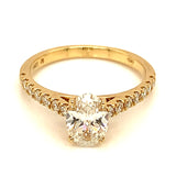 (LD) Anillo con diamantes de laboratorio en oro amarillo 14kt.