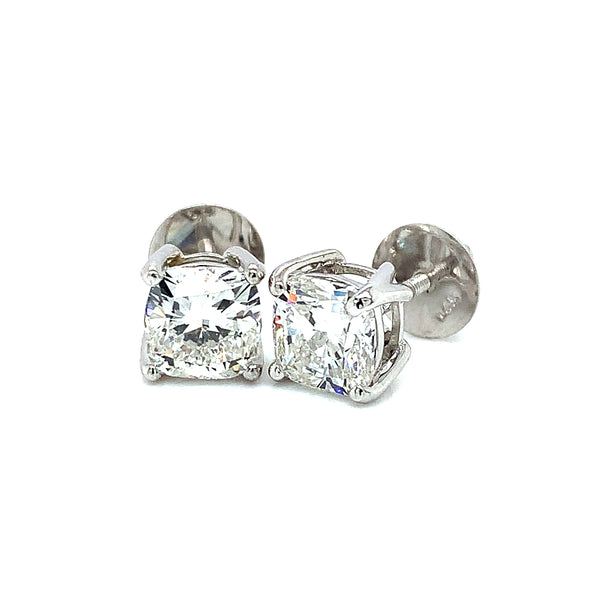 (LD) Aretes con diamantes de laboratorio en oro blanco 14kt.