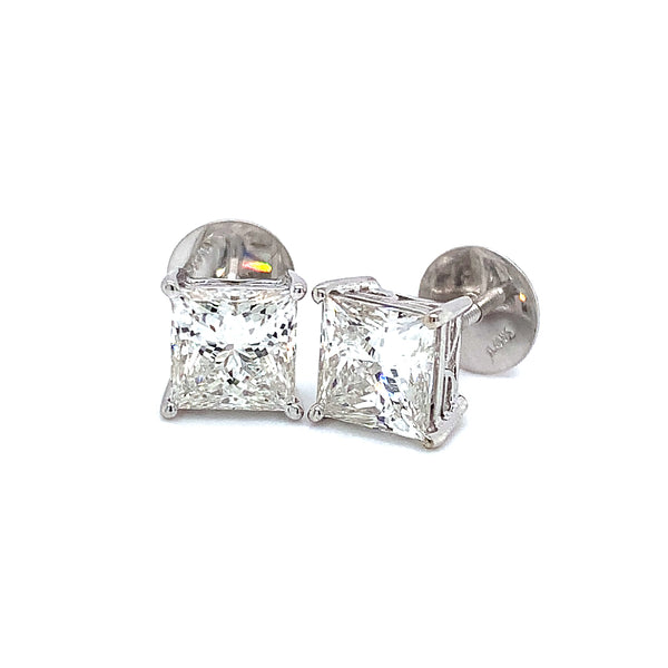 (LD) Aretes con diamantes de laboratorio en oro blanco 14kt.