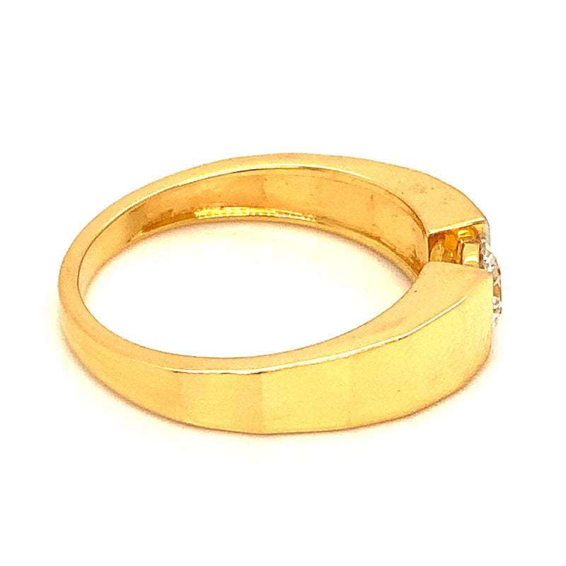(LD) Anillo con diamante de laboratorio en oro amarillo 14kt.