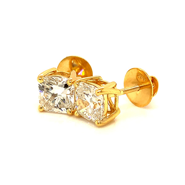 (LD) Aretes con diamantes de laboratorio en oro amarillo 14kt.