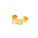 (LD) Aretes con diamantes de laboratorio en oro amarillo 14kt.
