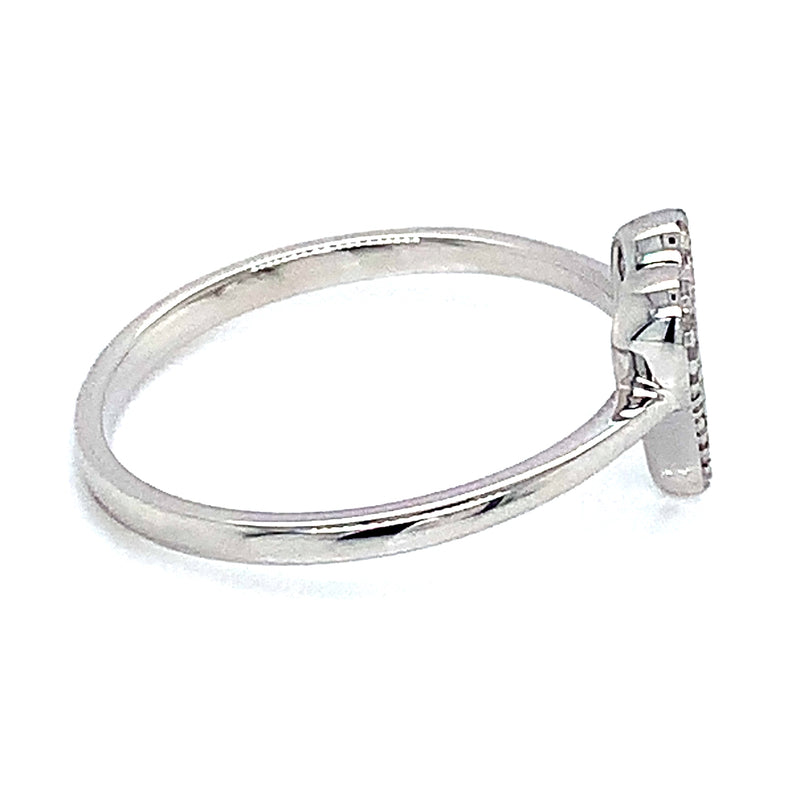 (LD) Anillo (corazón) con diamantes de laboratorio en oro blanco 10kt. D-0.10Cts.
