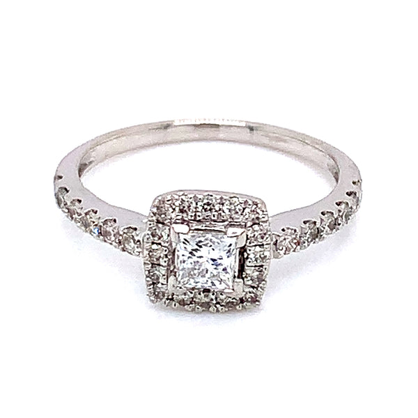 (MIA) Anillo con diamantes en oro blanco 18kt. D-0.50Cts.